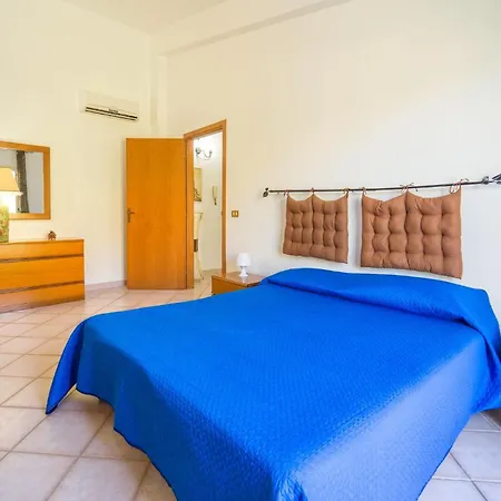 Semesterbostad Spera *